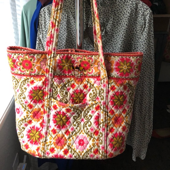 Vera Bradley Handbags - Vera Bradley Vera Tote Bag in Folkloric